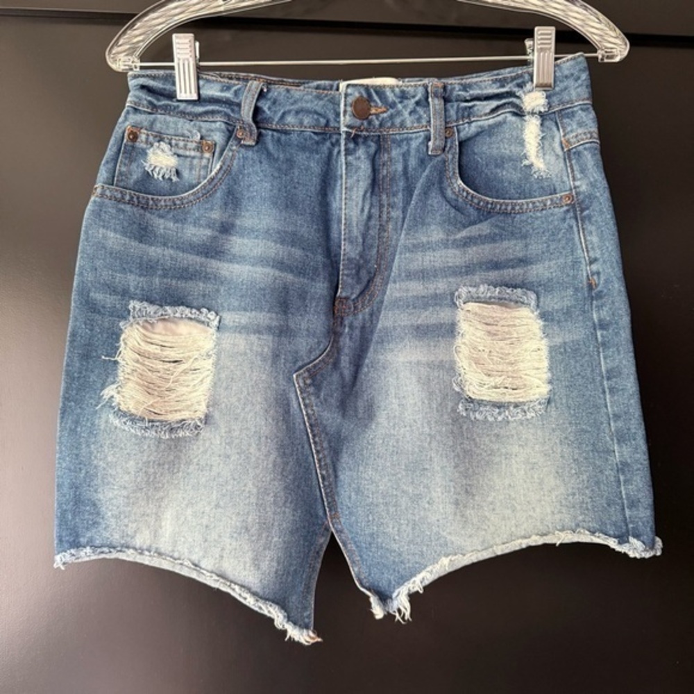 Forever 21 distressed denim mini skirt size 28